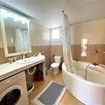 Iremia Spacious For Family Holidays Апартаменты Влёра