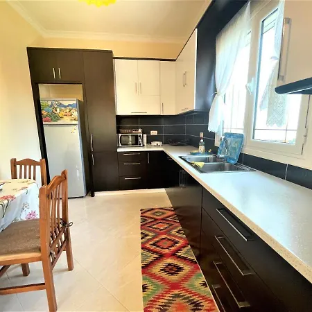 Lägenhet Iremia Spacious For Family Holidays Vlorë