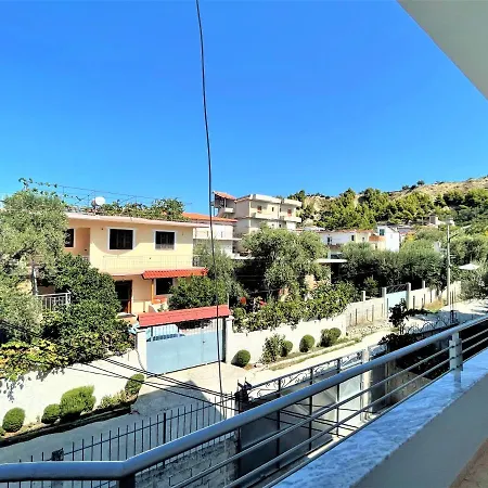 Апартаменты Iremia Spacious For Family Holidays Влёра