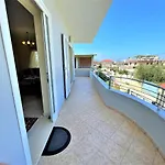 Iremia Spacious For Family Holidays Appartamento Vlorë