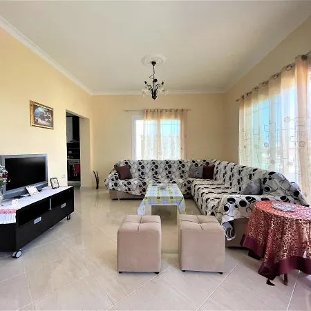 Villa Iremia Spacious Apartment For Family Holidays Apartman Vlora