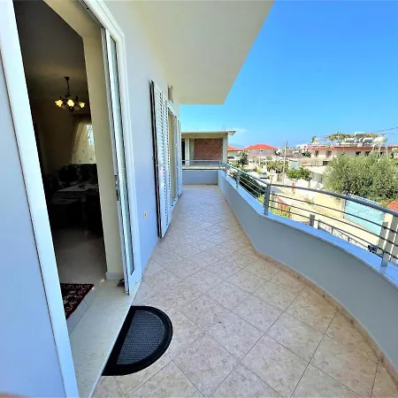 Iremia Spacious For Family Holidays Apartment Vlorë