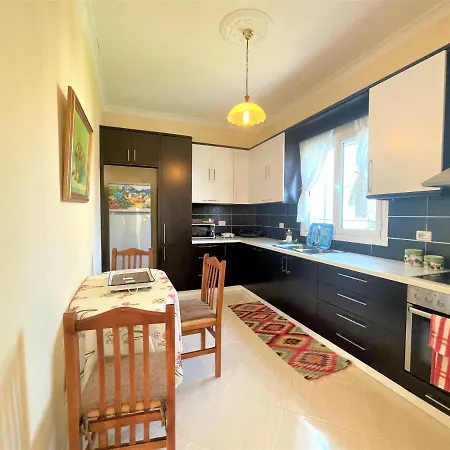 Apartment Iremia Spacious For Family Holidays *