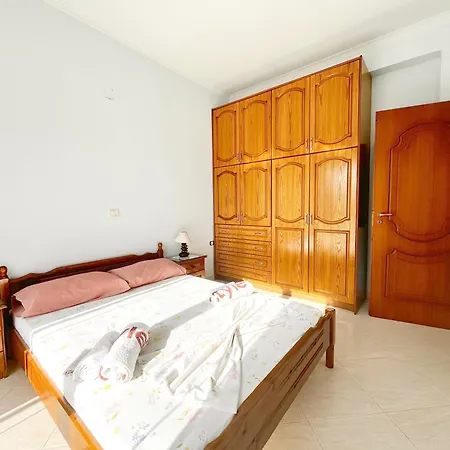 شقة Iremia Family Holidays *