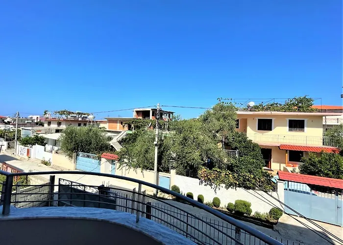 Apartment Iremia Spacious For Family Holidays Vlorë